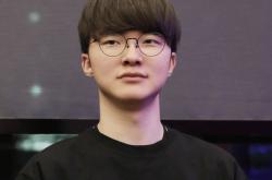 LOL比賽(sài)暂停长达3小时，选手(shǒu)打(dǎ)开直播看比賽(sài)，被官(guān)方禁賽(sài)処(chù)罚