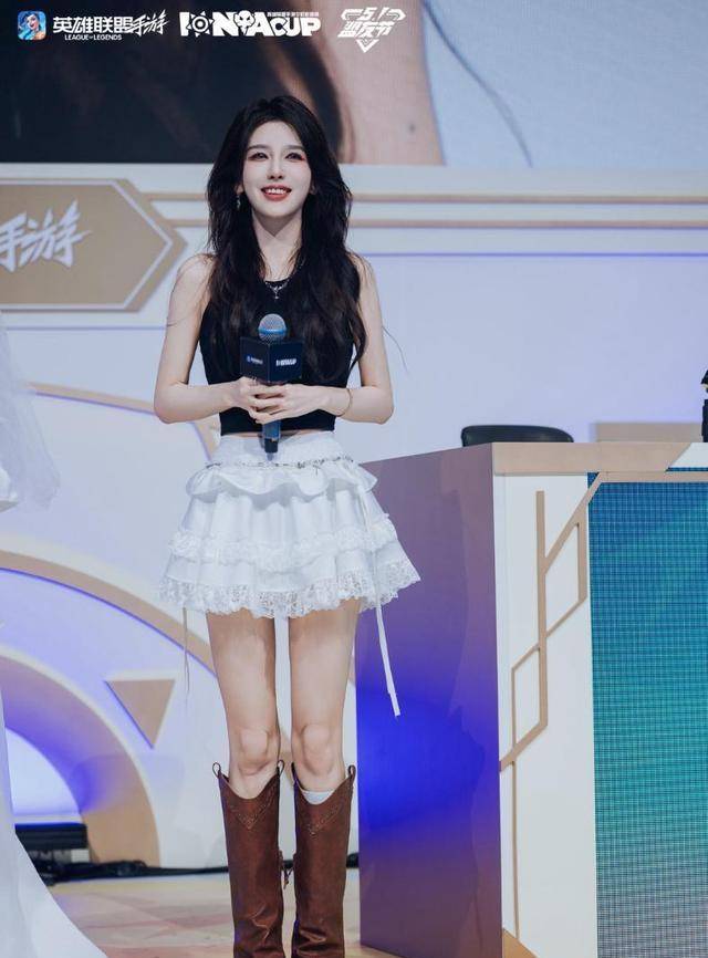 Rita的逆袭之路！电竞解说到娱乐圈女神，跨界走得飞起！