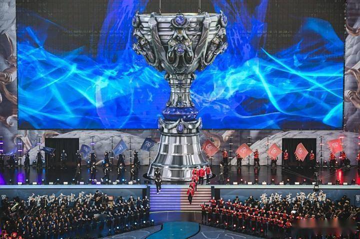 LOL Esports官方全球战力榜震撼更新:GEN稳坐王座,T1紧追不舍