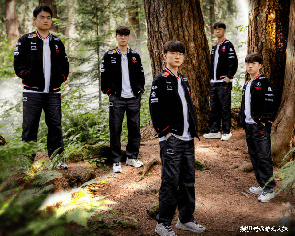 LOL更新战队实力排行榜，BLG下滑到第5名，LCK包揽前二