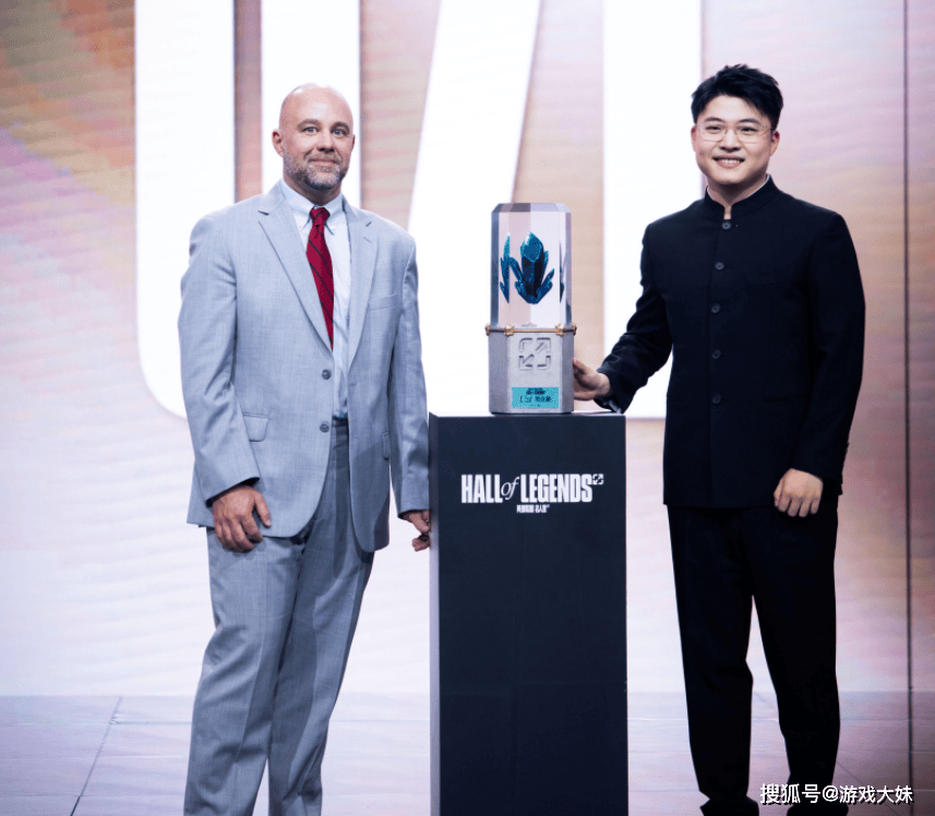 LOL负责人接受采访,对uzi入选名人堂非常满意,从商业角度看很成功