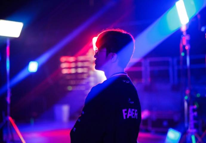 电竞世界杯LOL最后的希望！AL能否复仇T1，成功杀入决赛？