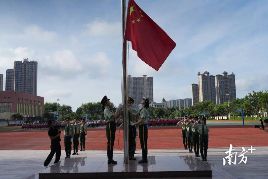 多图直击！惠州开学“名场面”→