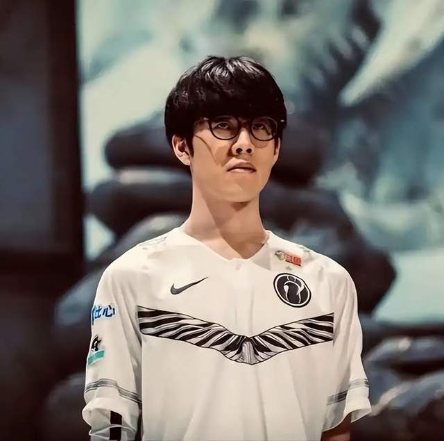 LOL 手游首轮传奇联名皮肤官宣，Faker/TheShy 同款 11.8 上线！