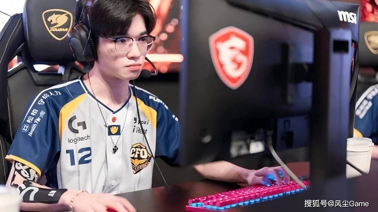 LPL晋级赛迎来上上签！Baolan神之一手，LCK解说观众集体破防